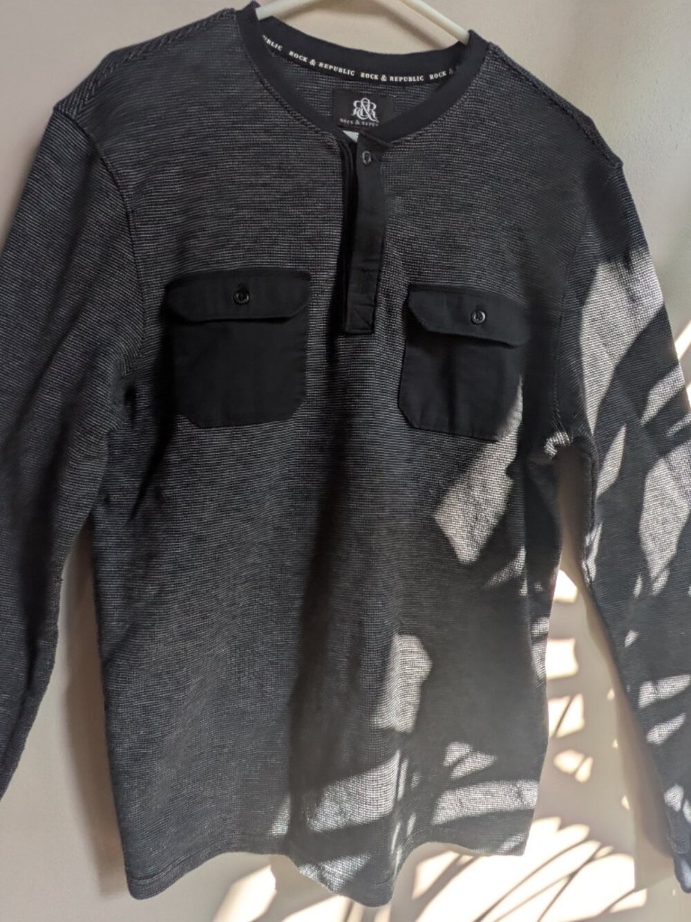 Rock & Republic Shirt Mens Large Long Sleeve Gray 1/4 Button Up w/Pockets #772